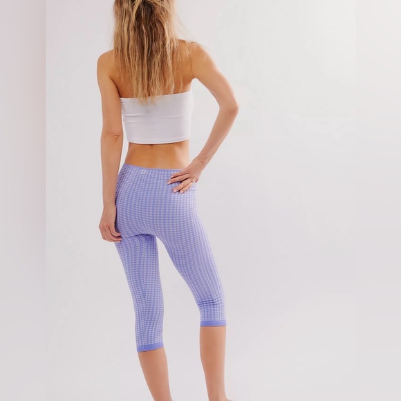 Free People Intimately Periwinkle Gingham Capri Leggings NWT L/XL - Picture 5 of 8